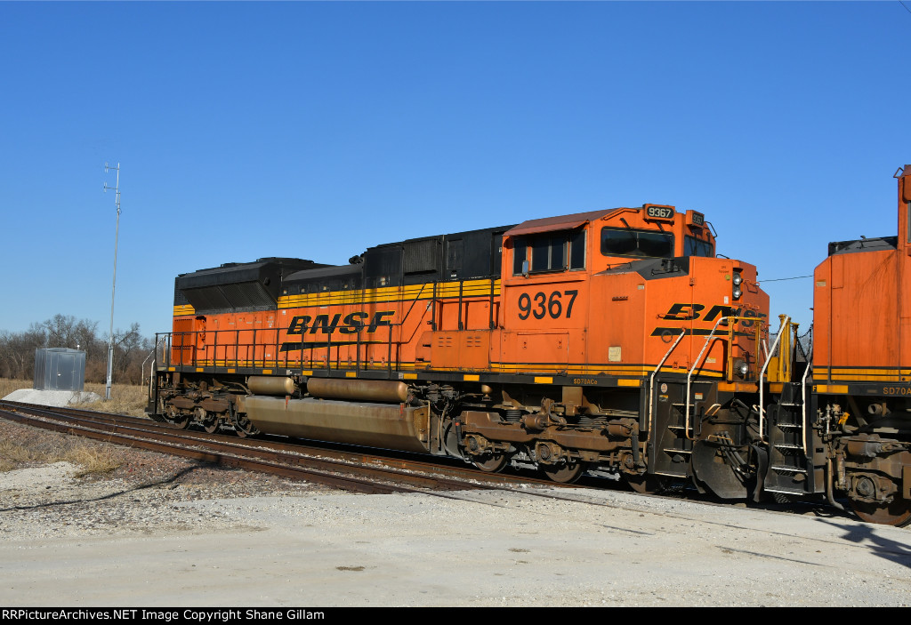 BNSF 9367 Roster shot